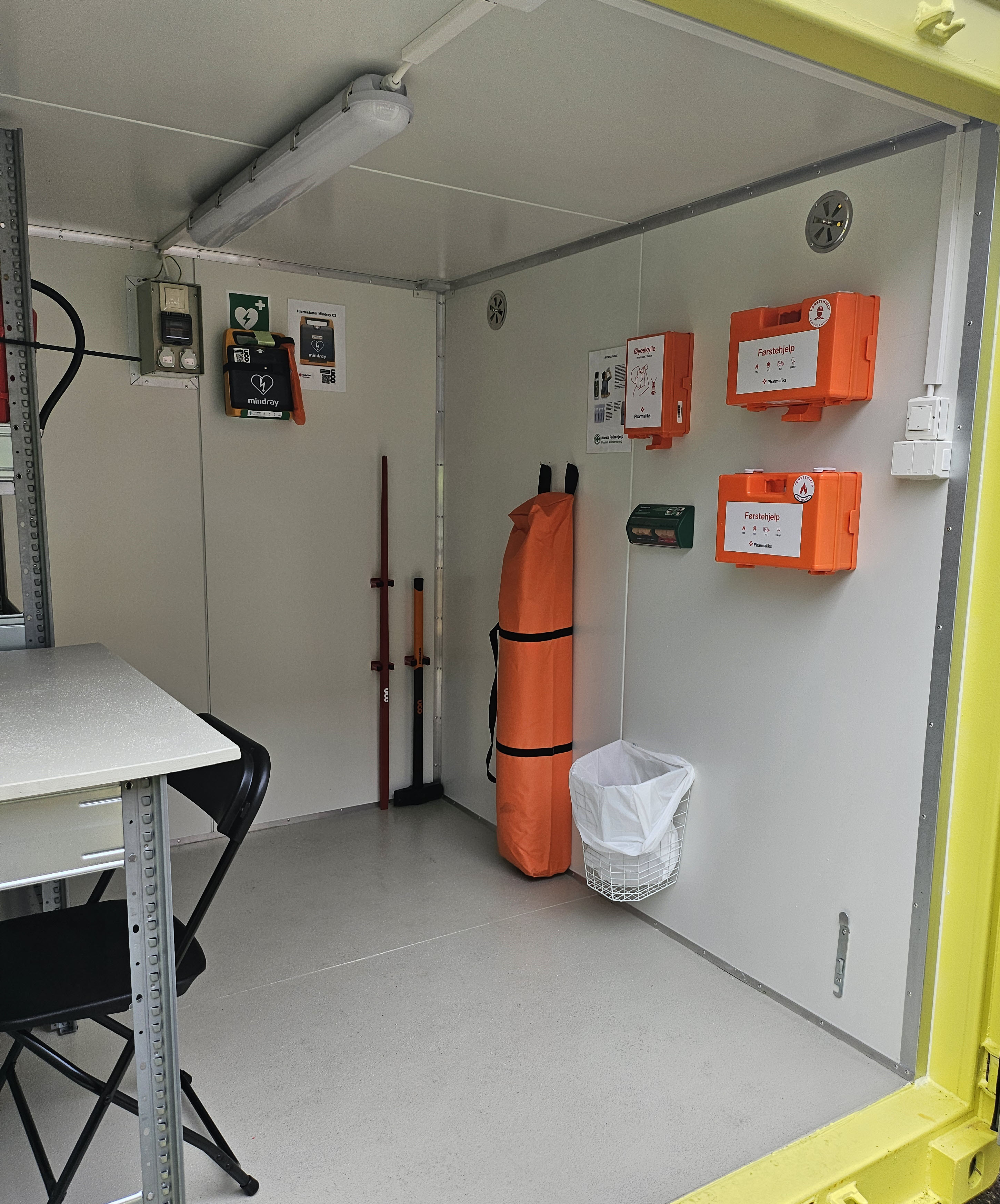 HMS Container 8' m/kodelås